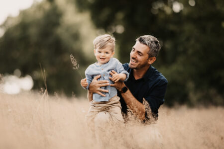 Familienshooting auf der Wiese